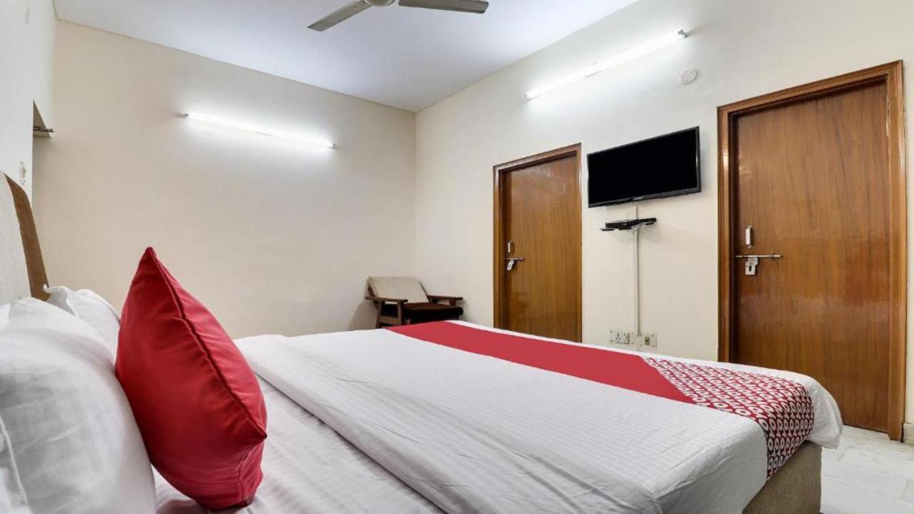 Anh Hotel Лакхнау Экстерьер фото